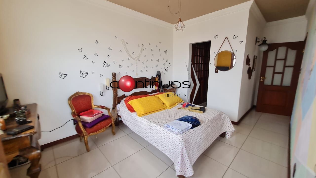 Casa à venda com 4 quartos, 250m² - Foto 29