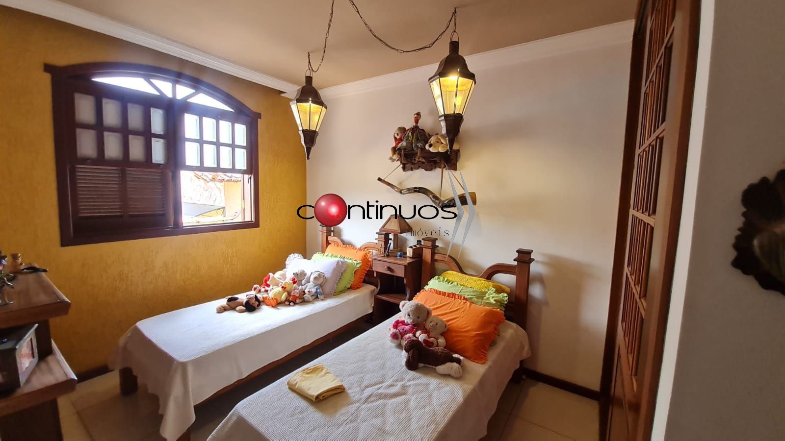 Casa à venda com 4 quartos, 250m² - Foto 32