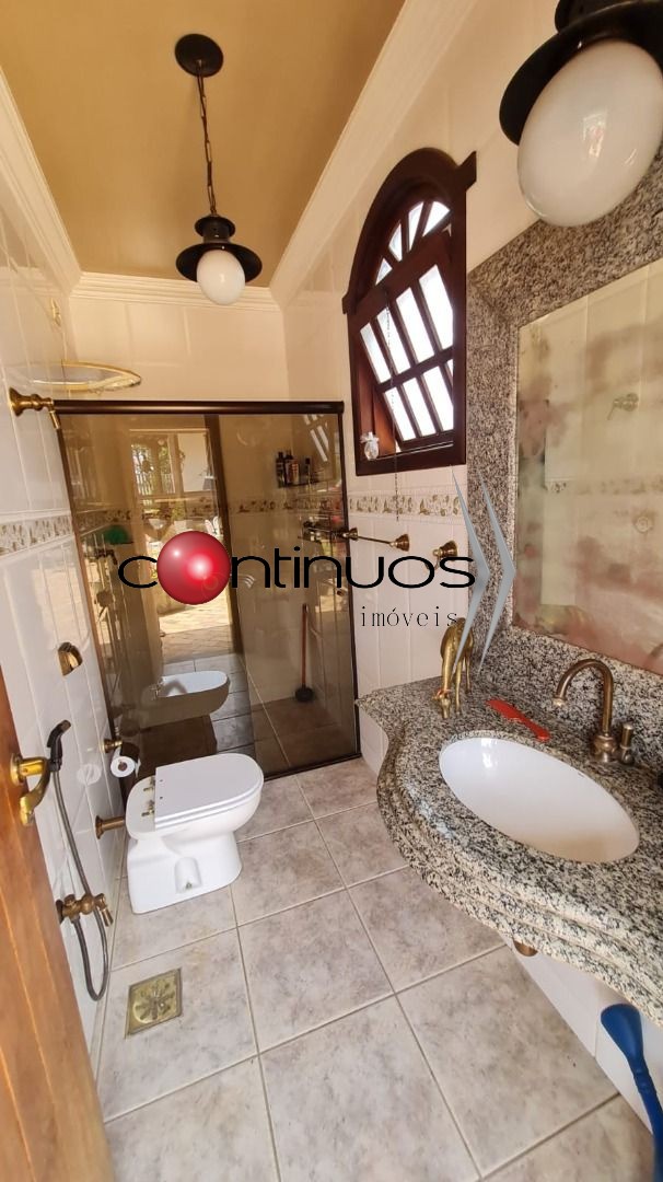 Casa à venda com 4 quartos, 250m² - Foto 13