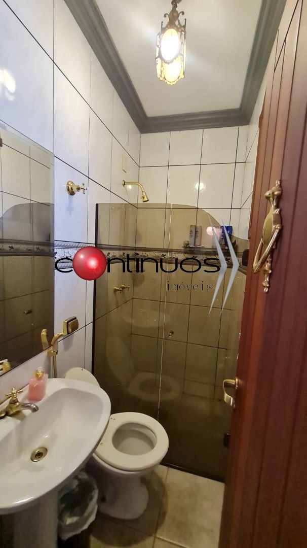 Casa à venda com 4 quartos, 250m² - Foto 28