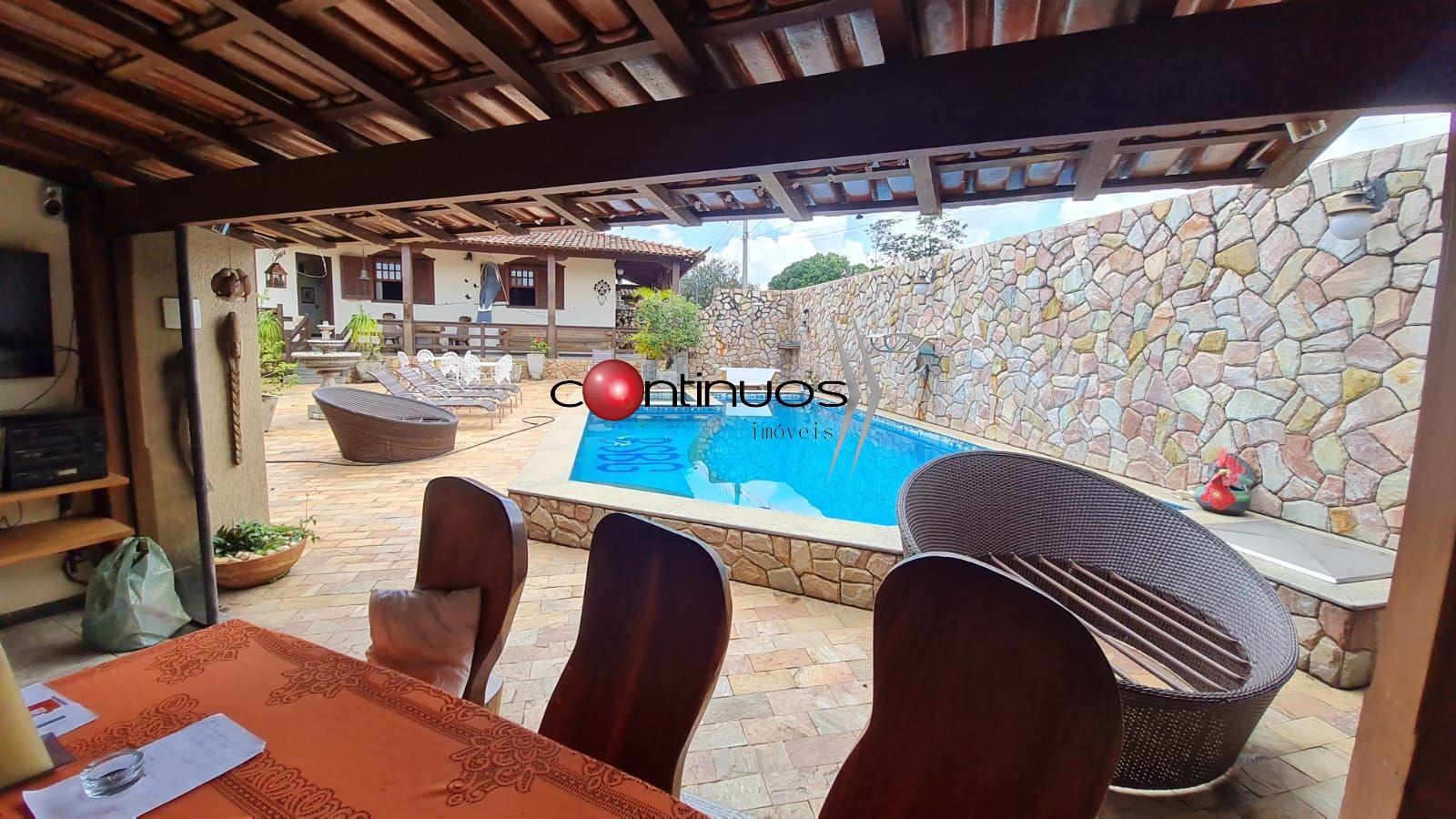 Casa à venda com 4 quartos, 250m² - Foto 9