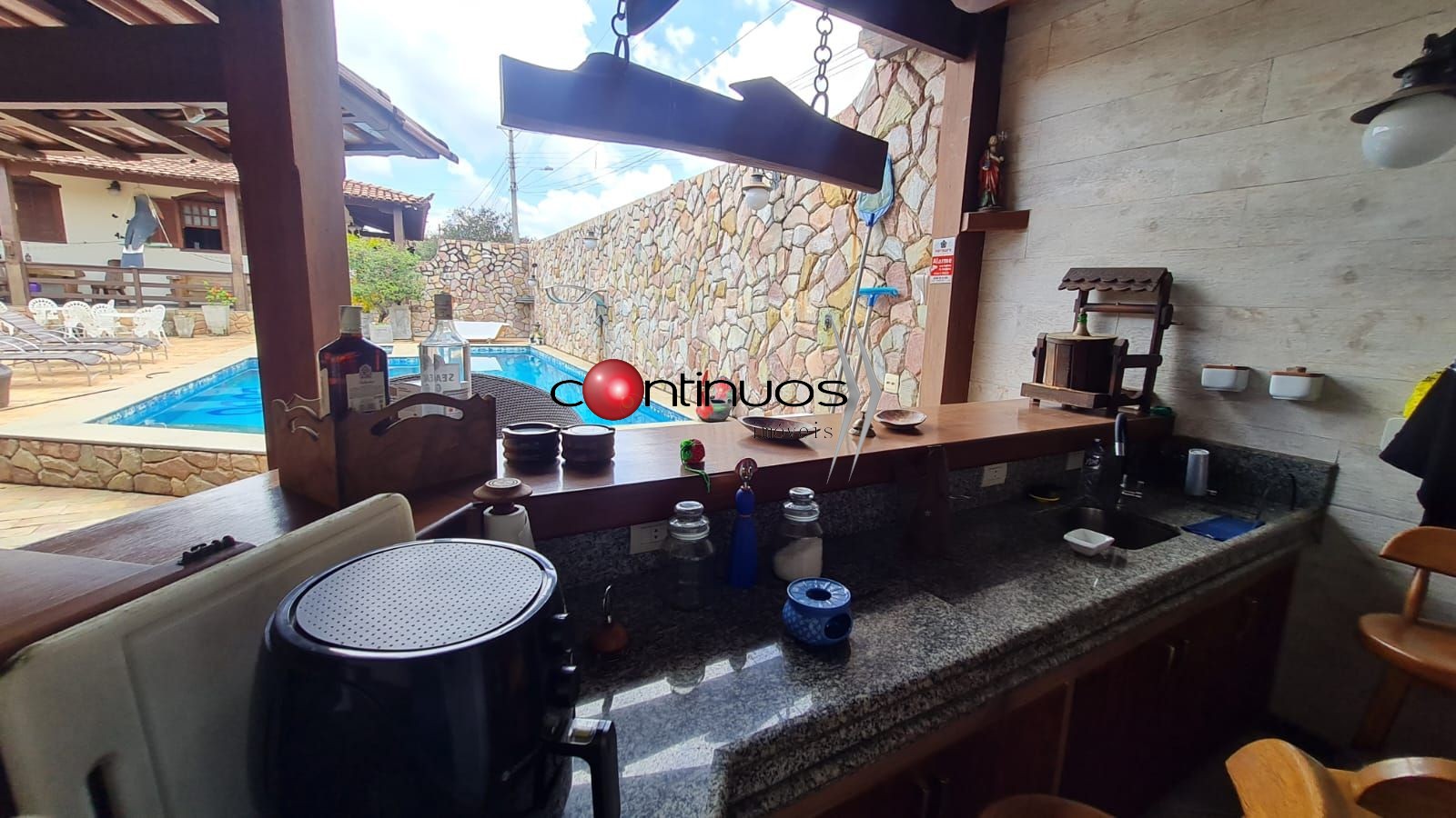 Casa à venda com 4 quartos, 250m² - Foto 11