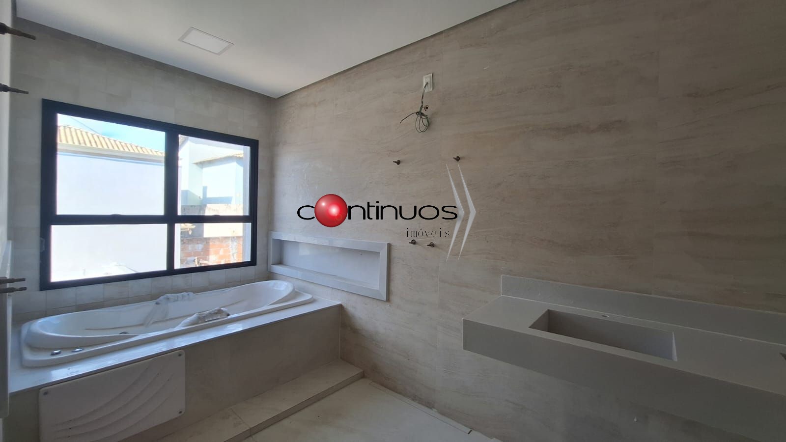 Casa de Condomínio à venda com 4 quartos, 310m² - Foto 8