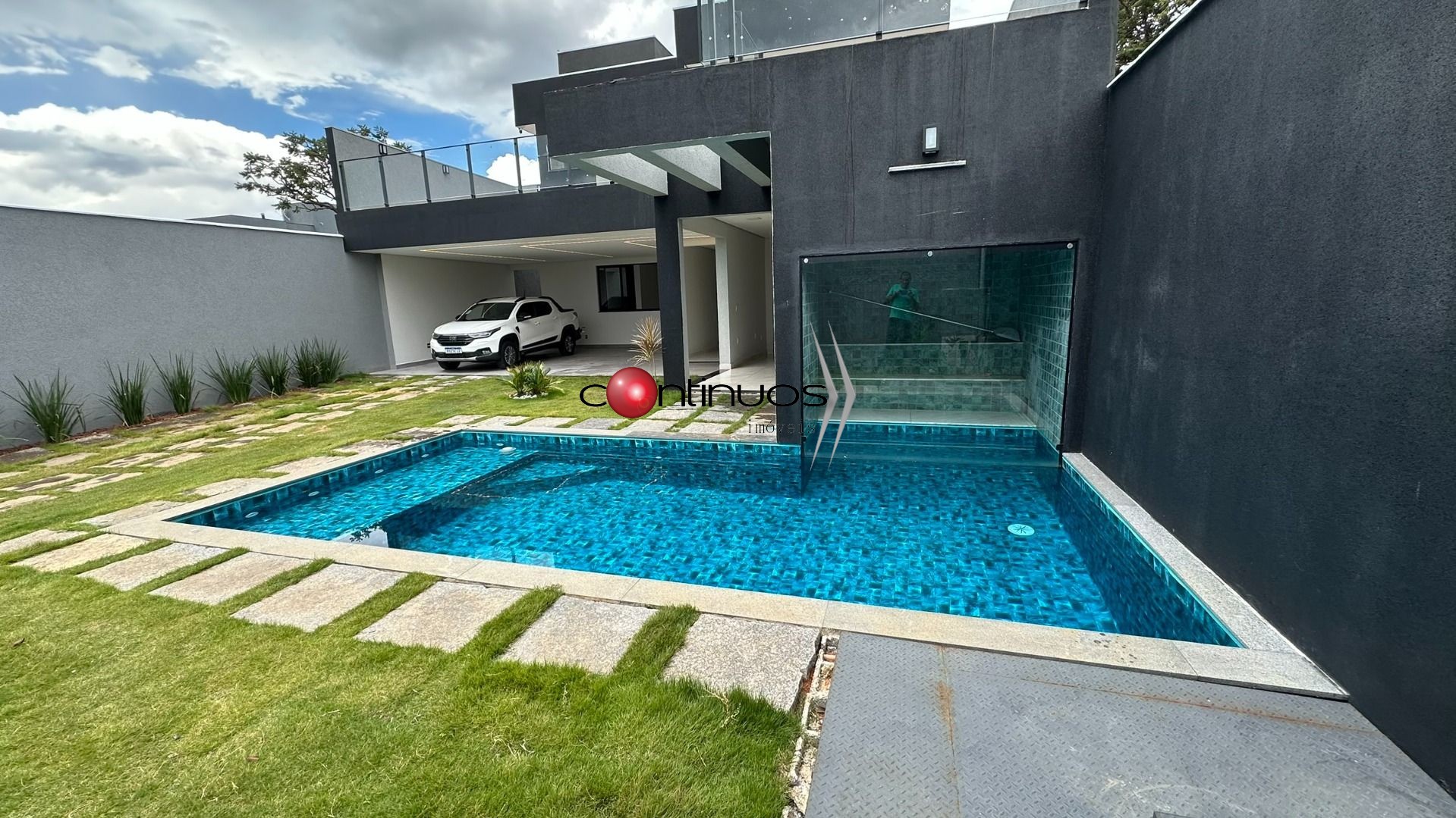 Casa, 4 quartos, 273 m² - Foto 1