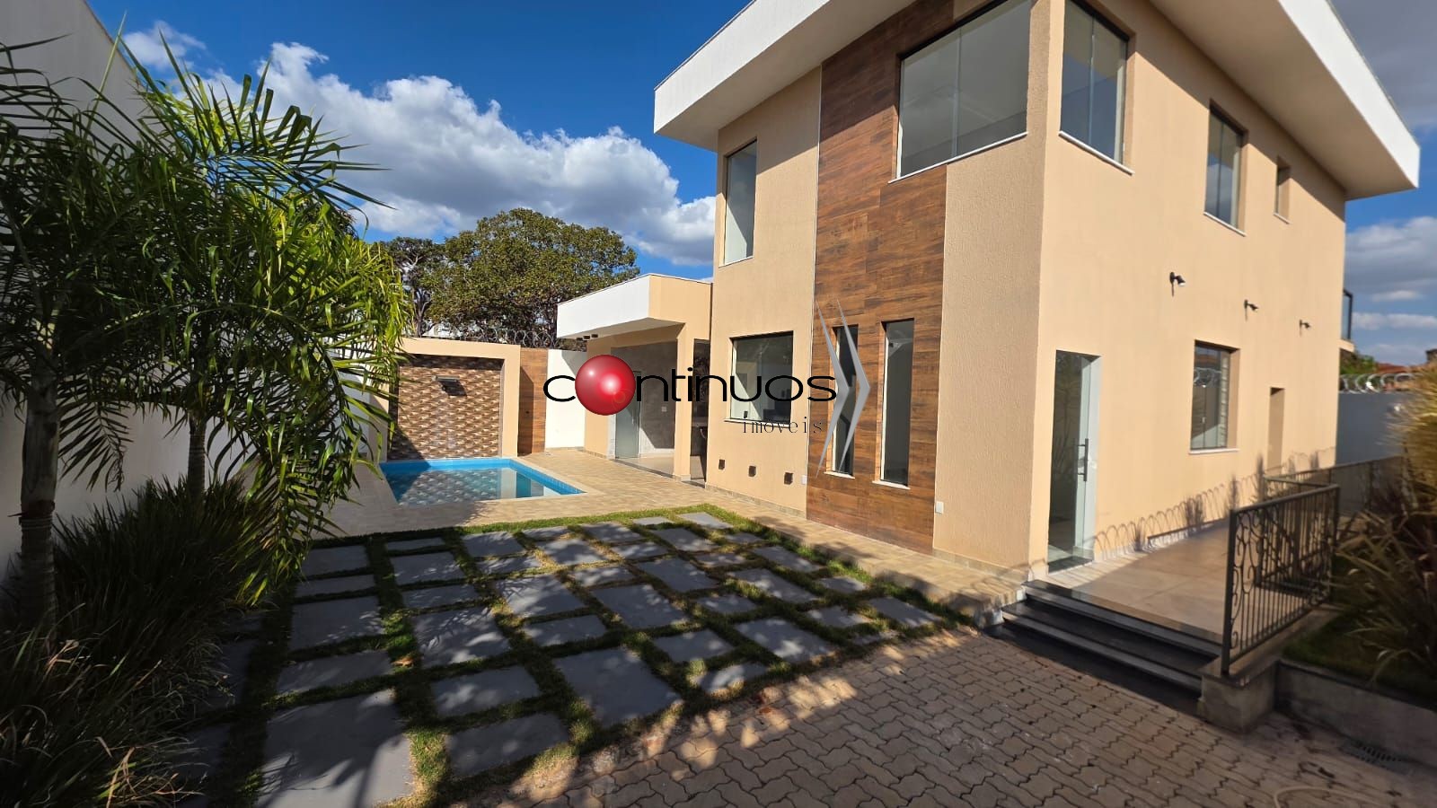 Casa, 4 quartos, 129 m² - Foto 1