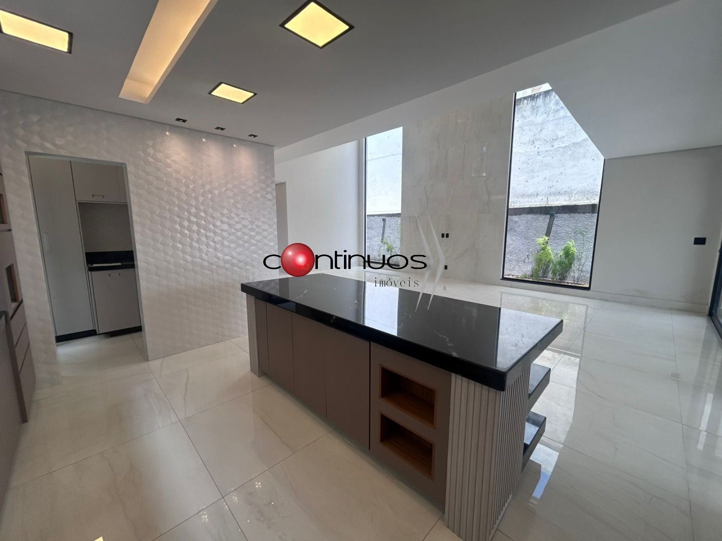 Casa de Condomínio à venda com 3 quartos, 295m² - Foto 5