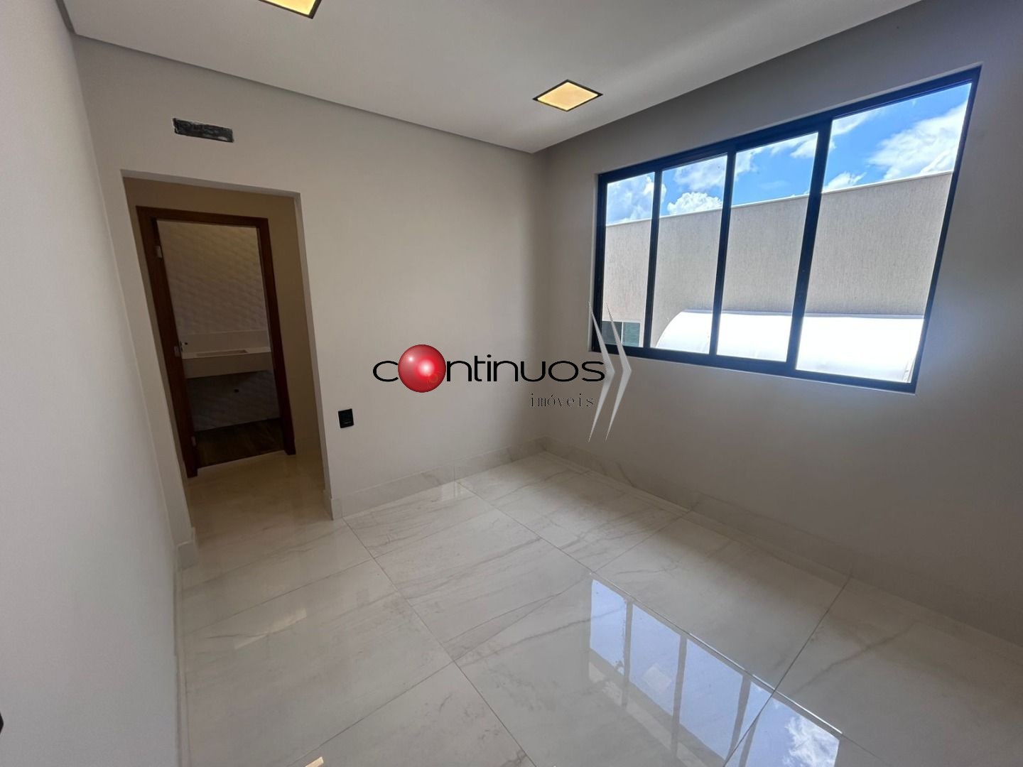 Casa de Condomínio à venda com 3 quartos, 295m² - Foto 11