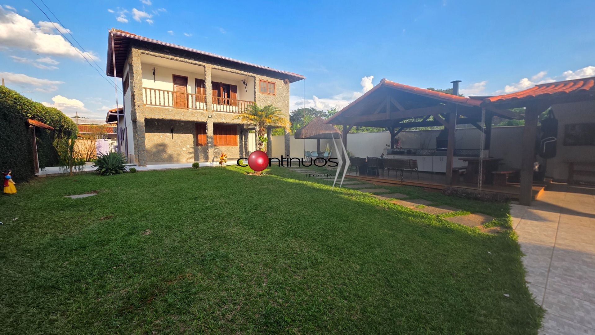 Casa, 3 quartos, 351 m² - Foto 1