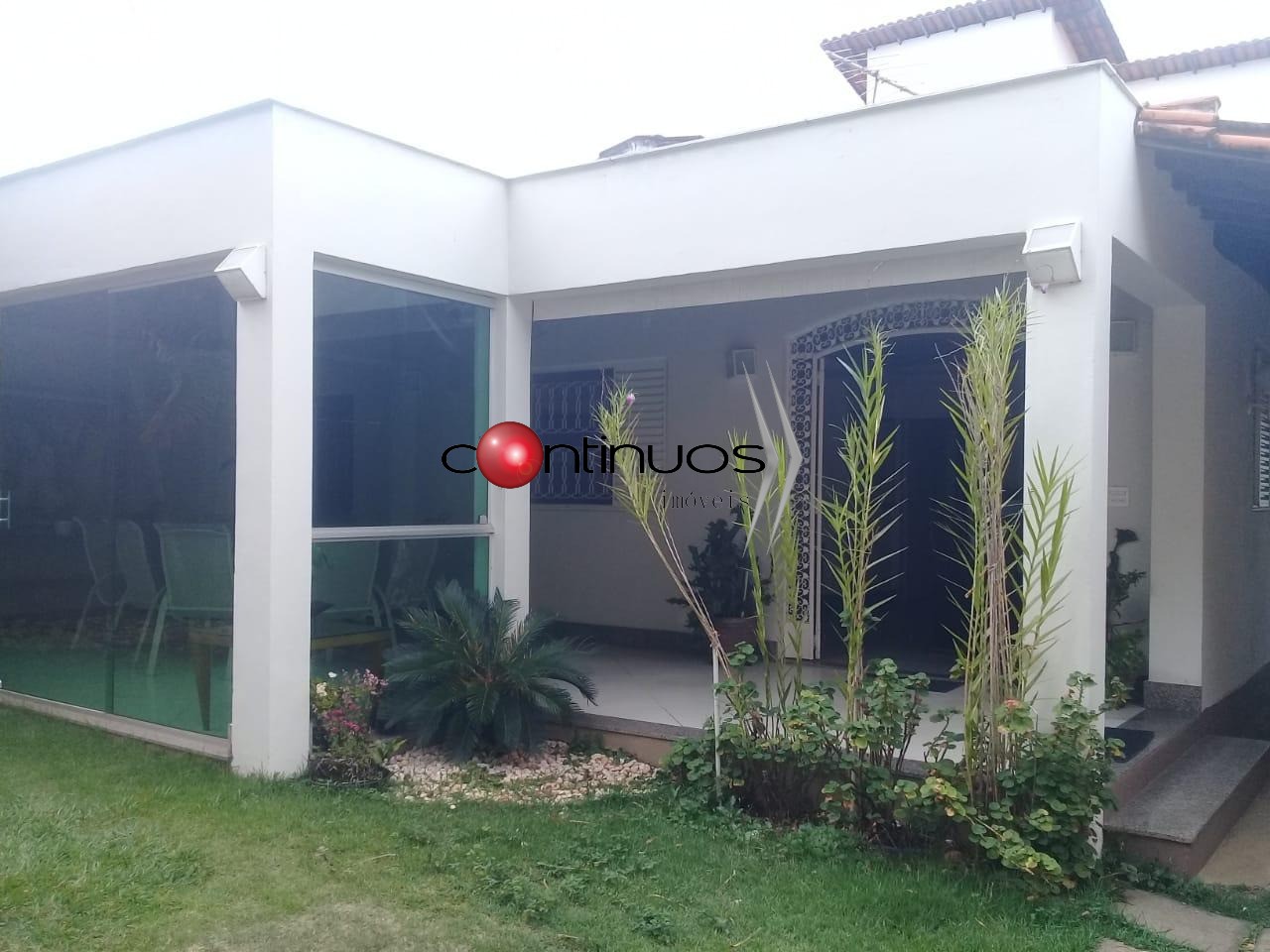 Casa, 5 quartos, 323 m² - Foto 1