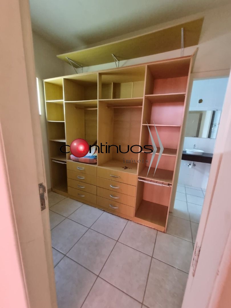 Casa, 4 quartos, 260 m² - Foto 15