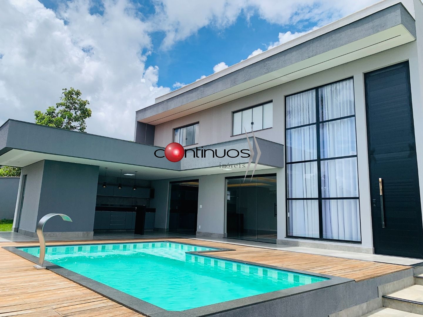 Casa, 3 quartos, 314 m² - Foto 1