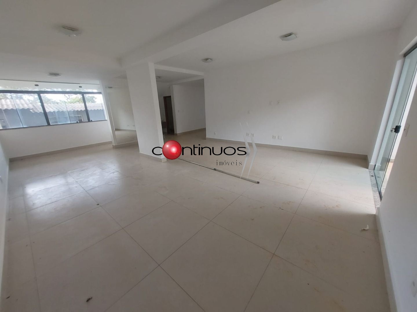 Casa, 4 quartos, 338 m² - Foto 4