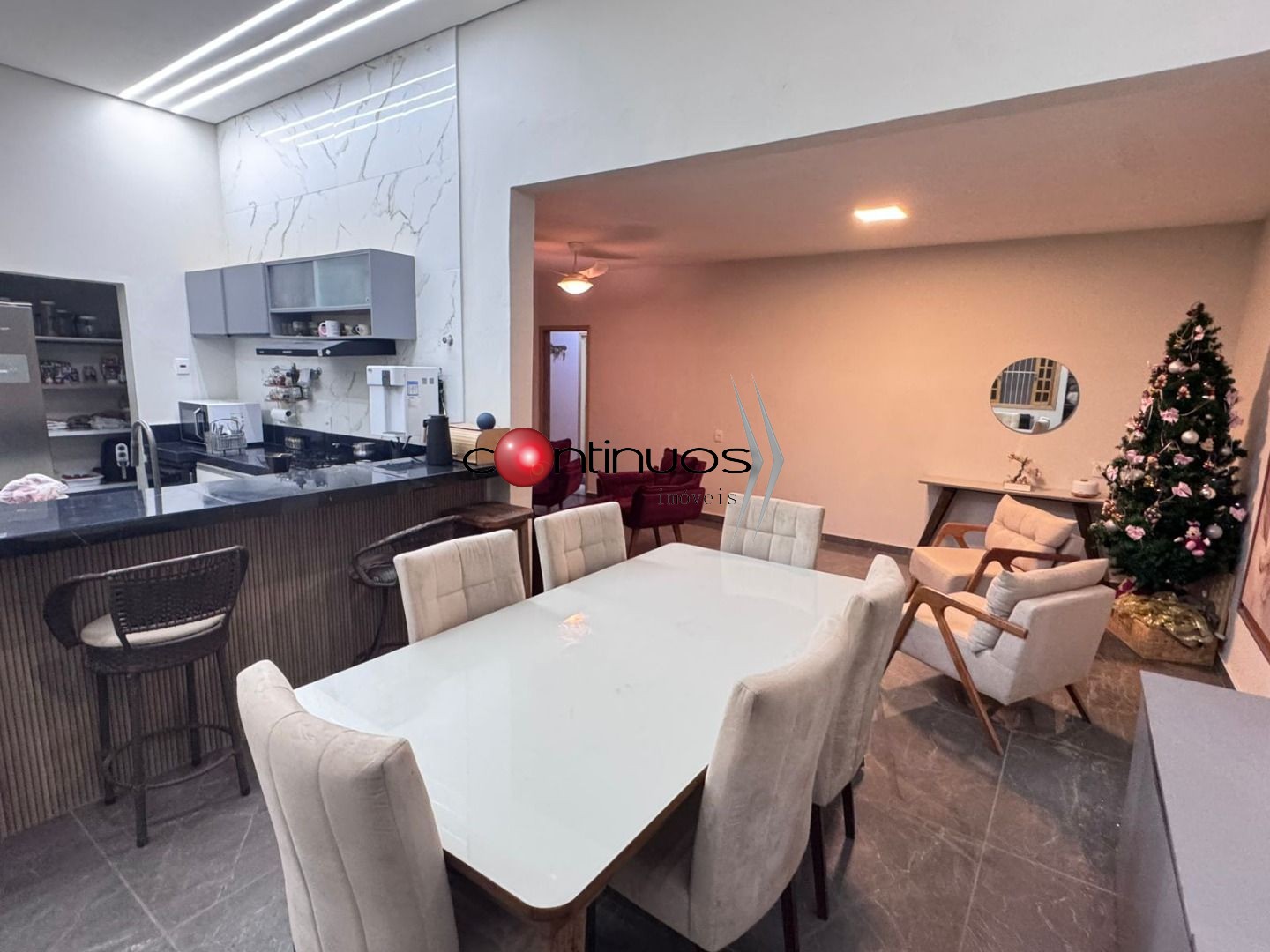 Casa, 4 quartos, 218 m² - Foto 4