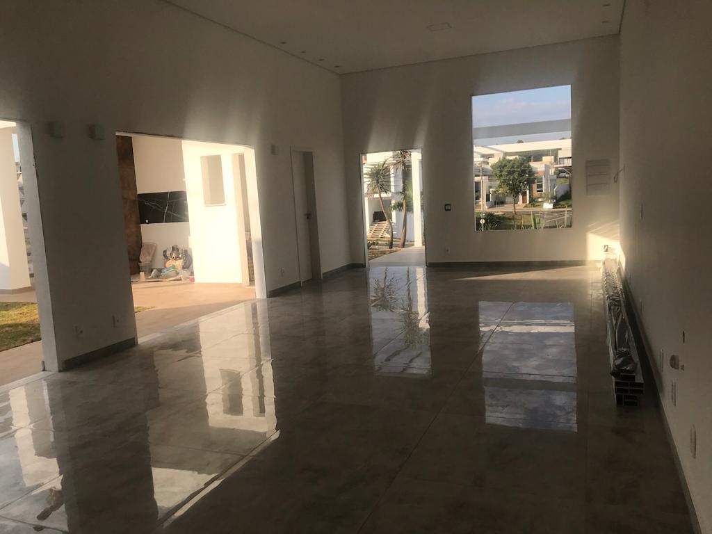 Casa à venda com 3 quartos, 381m² - Foto 7