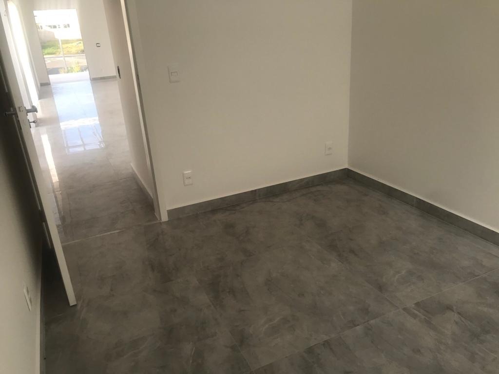 Casa à venda com 3 quartos, 381m² - Foto 8