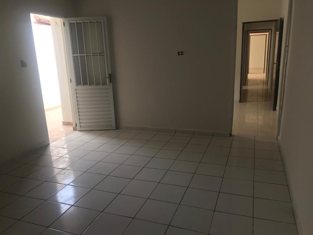 Casa à venda com 3 quartos, 180m² - Foto 9