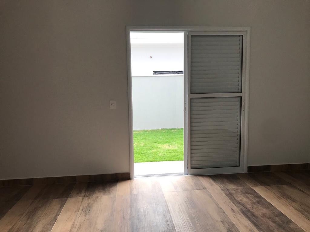 Casa à venda com 3 quartos, 300m² - Foto 15