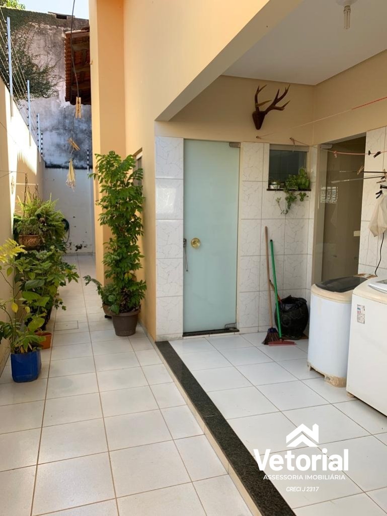 Casa à venda com 3 quartos, 200m² - Foto 17