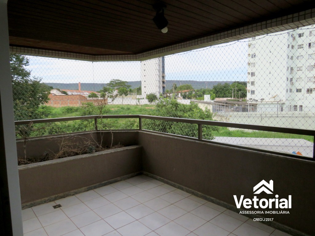 Apartamento à venda com 3 quartos, 138m² - Foto 3