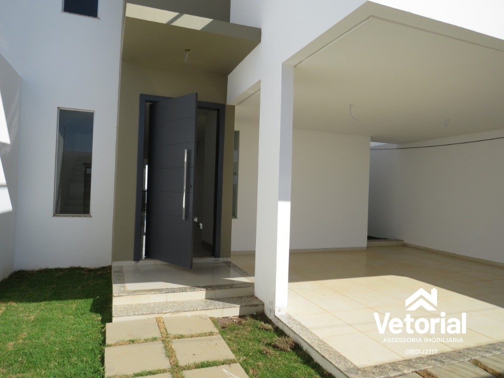 Casa à venda com 3 quartos, 225m² - Foto 1