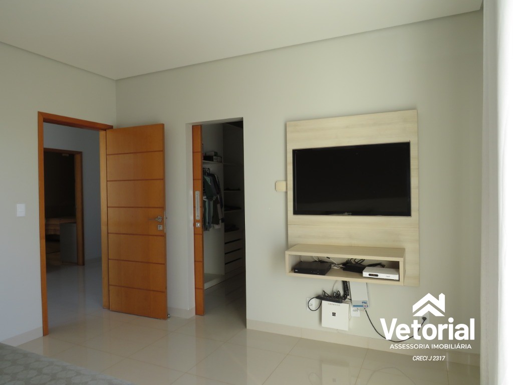 Casa à venda com 3 quartos, 330m² - Foto 24