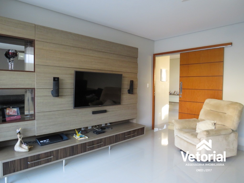 Casa à venda com 3 quartos, 330m² - Foto 13