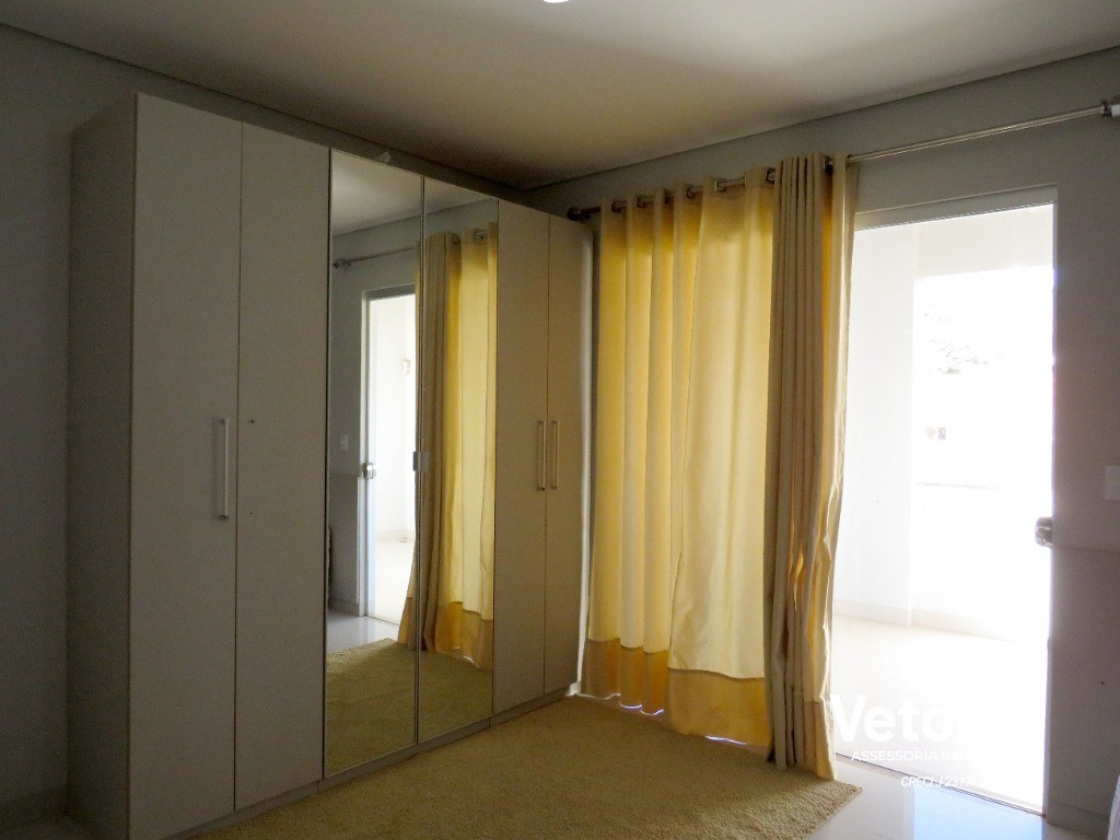 Casa à venda com 3 quartos, 330m² - Foto 40