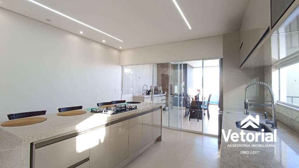 Casa à venda com 3 quartos, 215m² - Foto 26