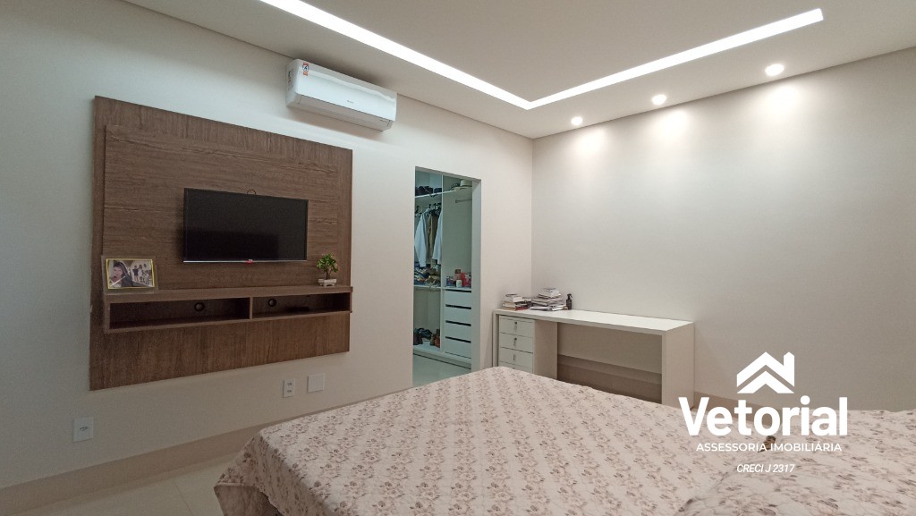 Casa à venda com 3 quartos, 215m² - Foto 20