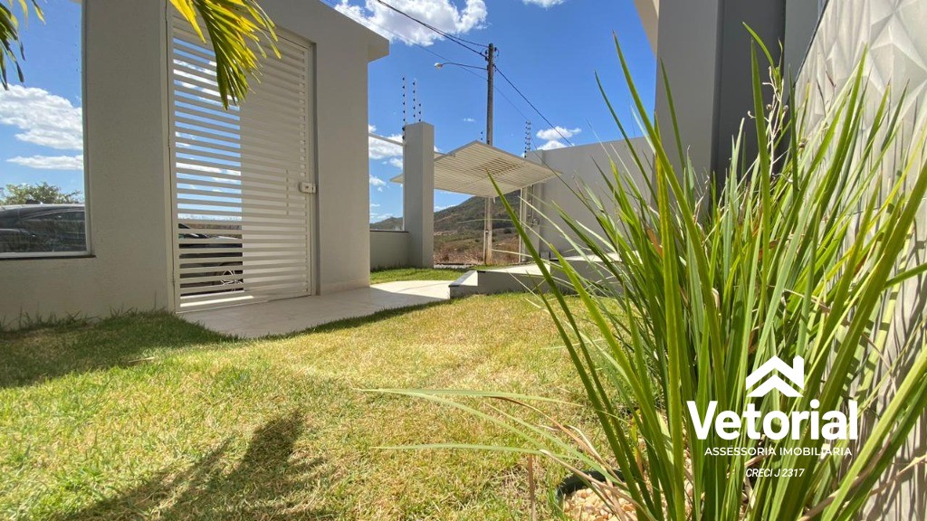 Casa à venda com 3 quartos, 360m² - Foto 2