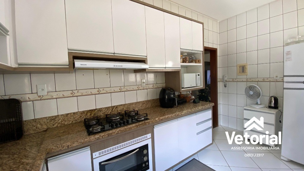 Casa à venda com 3 quartos, 330m² - Foto 36