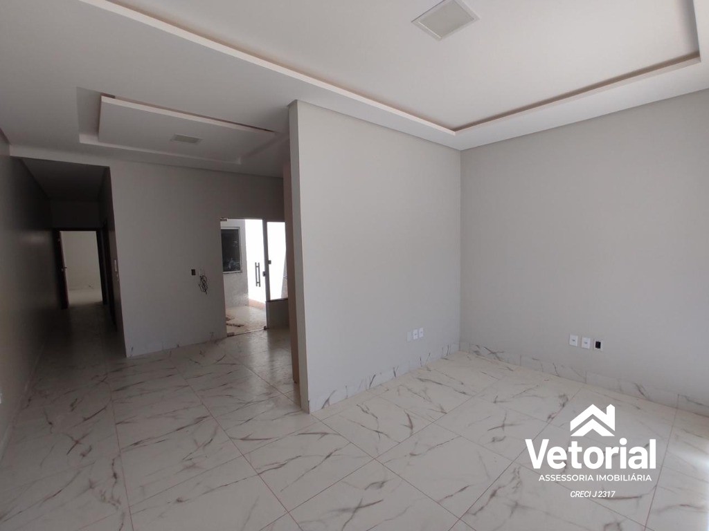 Casa à venda com 2 quartos, 180m² - Foto 2