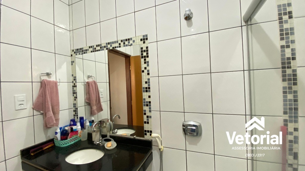 Casa à venda com 3 quartos, 330m² - Foto 28