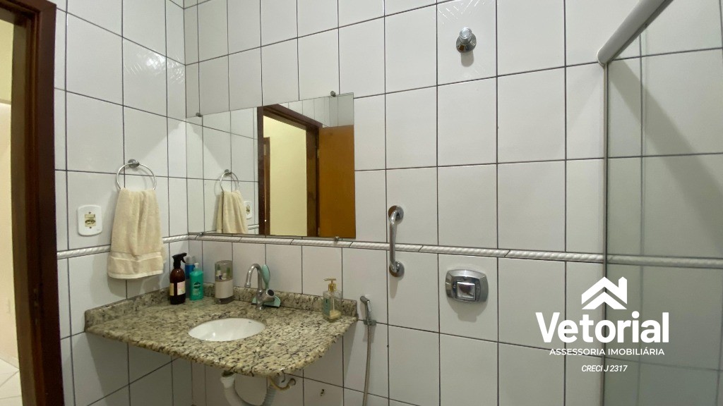 Casa à venda com 3 quartos, 330m² - Foto 25