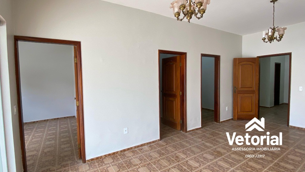 Foto Casa para locação comercial com 3 quartos no Sandra Regina - Barreiras-BA
