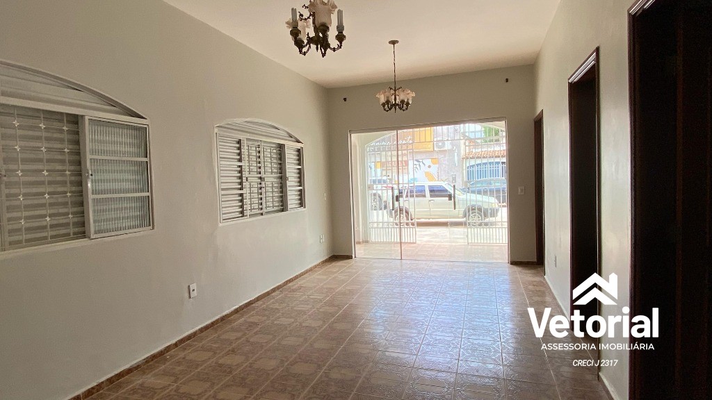 Foto Casa para locação comercial com 3 quartos no Sandra Regina - Barreiras-BA