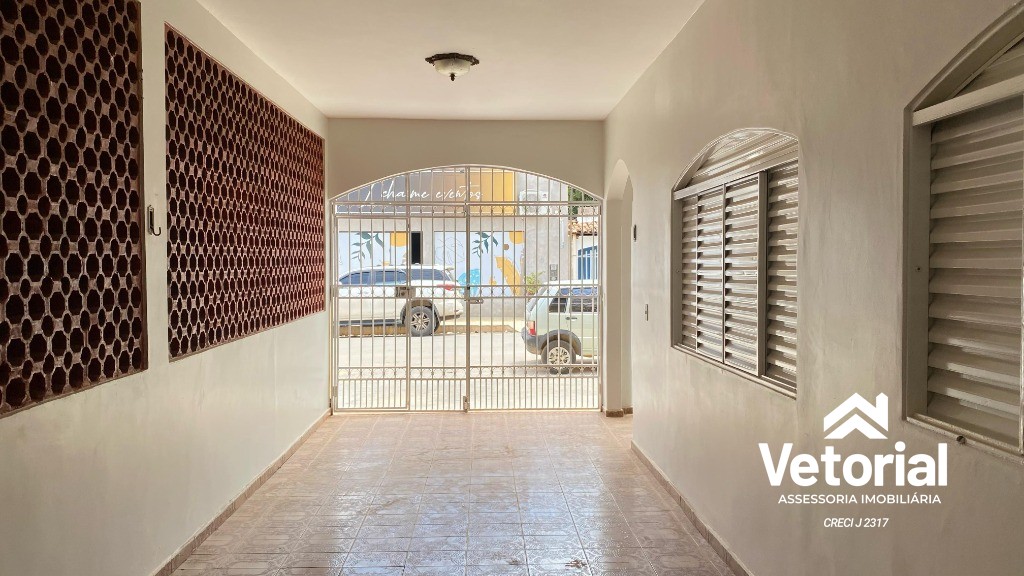 Foto Casa para locação comercial com 3 quartos no Sandra Regina - Barreiras-BA