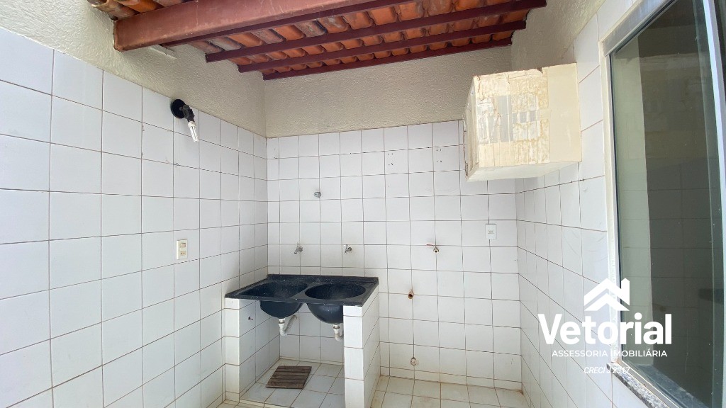 Foto Sobrado com 3/4, sendo 02 suítes , sala ampla, cozinha com armários, excelente! / Barreiras-BA