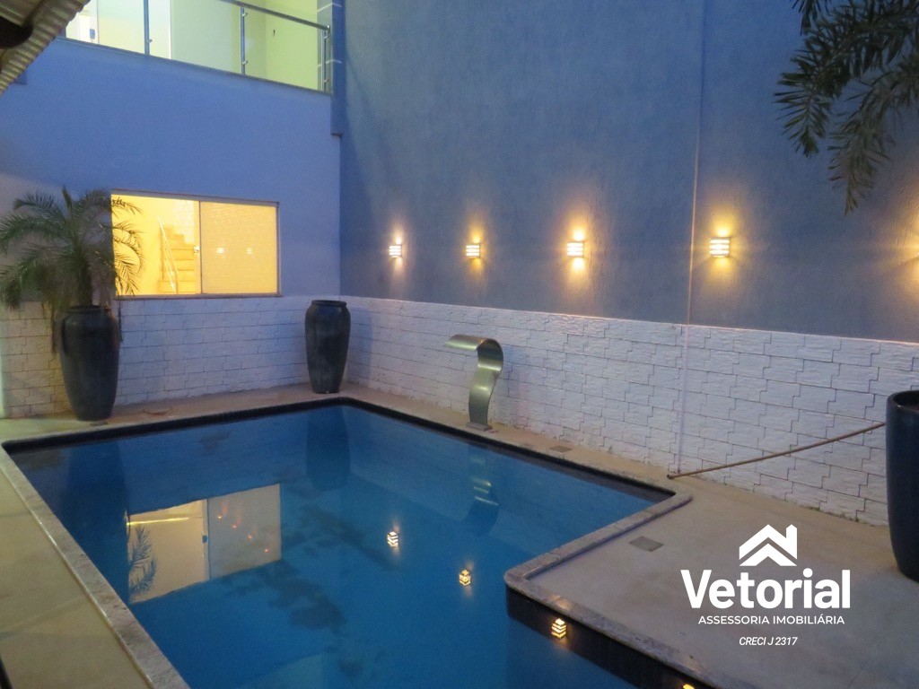 Foto Oportunidade única! Casa para locação no Jardim Ouro Branco em Barreiras-BA: 3 quartos, 2 suítes, 3 salas, 3 banheiros, 4 vagas de garagem, 300m².
