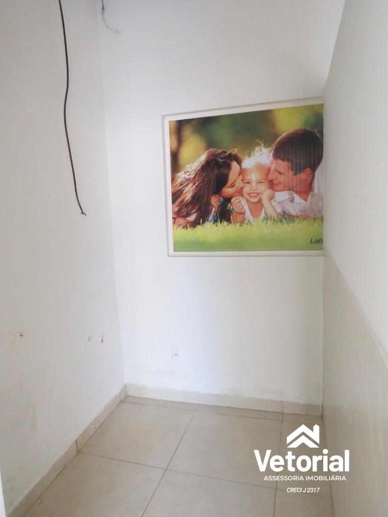 Foto Oportunidade de Locação: Ponto Comercial com Salas, 1 Banheiro e 82m² no Centro de Barreiras-BA!