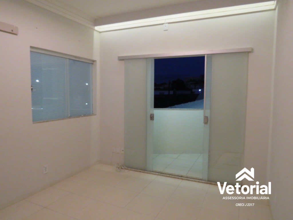 Foto Oportunidade única! Casa para locação no Jardim Ouro Branco em Barreiras-BA: 3 quartos, 2 suítes, 3 salas, 3 banheiros, 4 vagas de garagem, 300m².