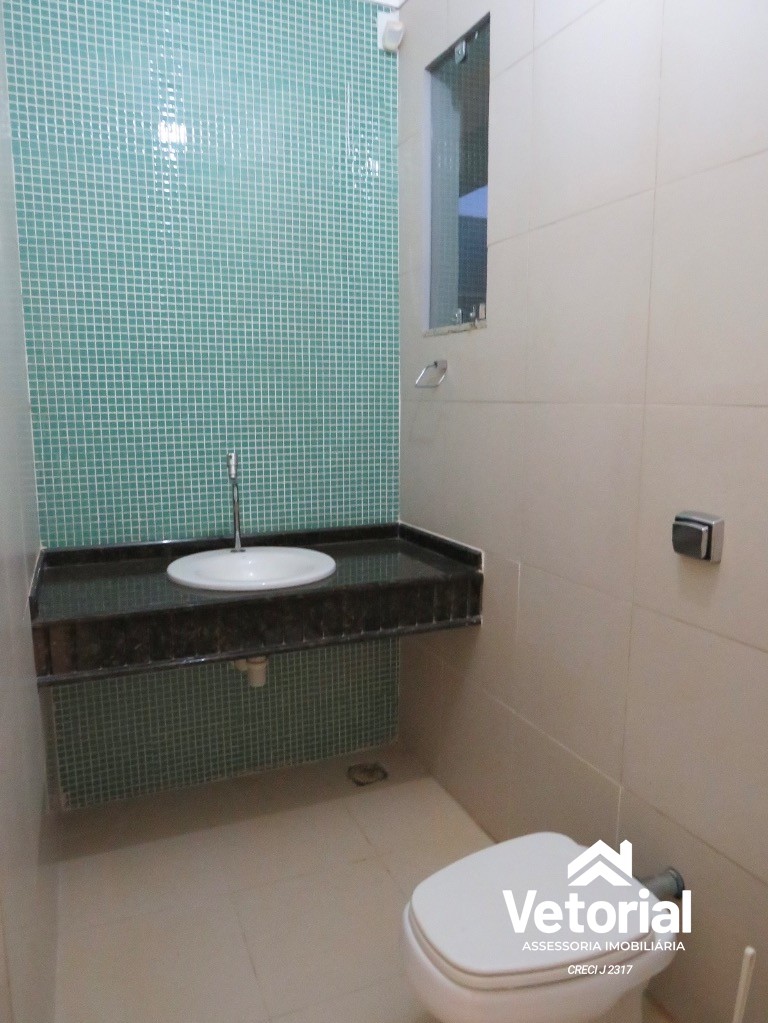 Foto Oportunidade única! Casa para locação no Jardim Ouro Branco em Barreiras-BA: 3 quartos, 2 suítes, 3 salas, 3 banheiros, 4 vagas de garagem, 300m².