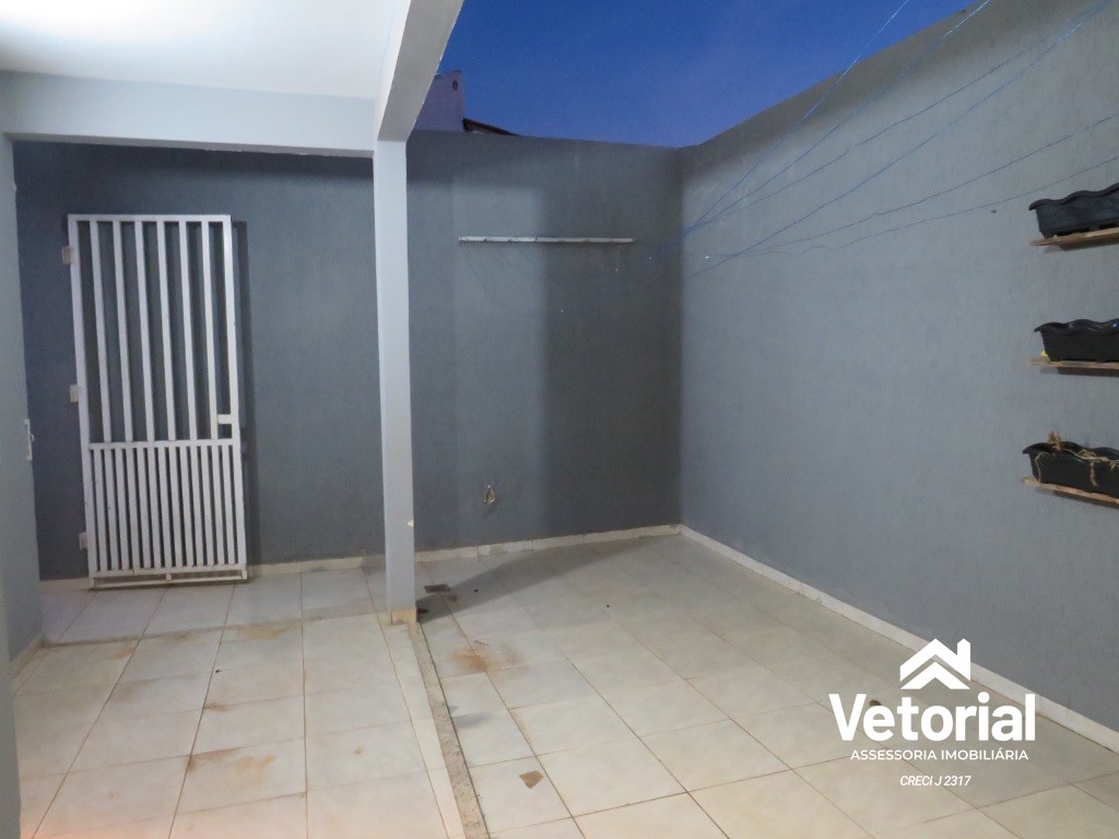 Foto Oportunidade única! Casa para locação no Jardim Ouro Branco em Barreiras-BA: 3 quartos, 2 suítes, 3 salas, 3 banheiros, 4 vagas de garagem, 300m².
