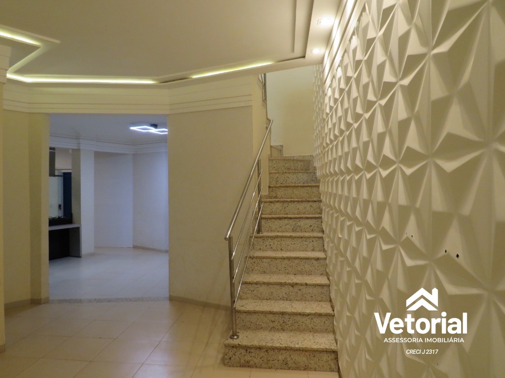 Foto Oportunidade única! Casa para locação no Jardim Ouro Branco em Barreiras-BA: 3 quartos, 2 suítes, 3 salas, 3 banheiros, 4 vagas de garagem, 300m².