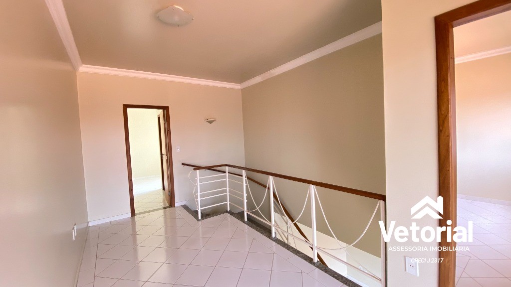 Foto Sobrado com 3/4, sendo 02 suítes , sala ampla, cozinha com armários, excelente! / Barreiras-BA