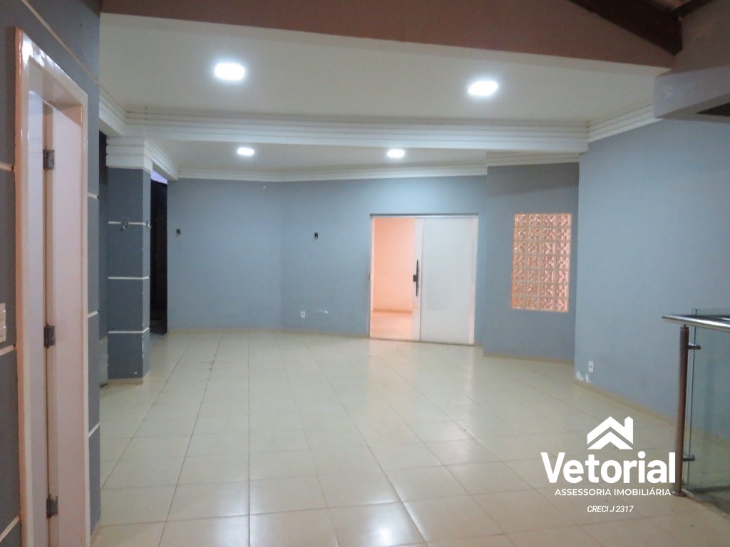 Foto Oportunidade única! Casa para locação no Jardim Ouro Branco em Barreiras-BA: 3 quartos, 2 suítes, 3 salas, 3 banheiros, 4 vagas de garagem, 300m².