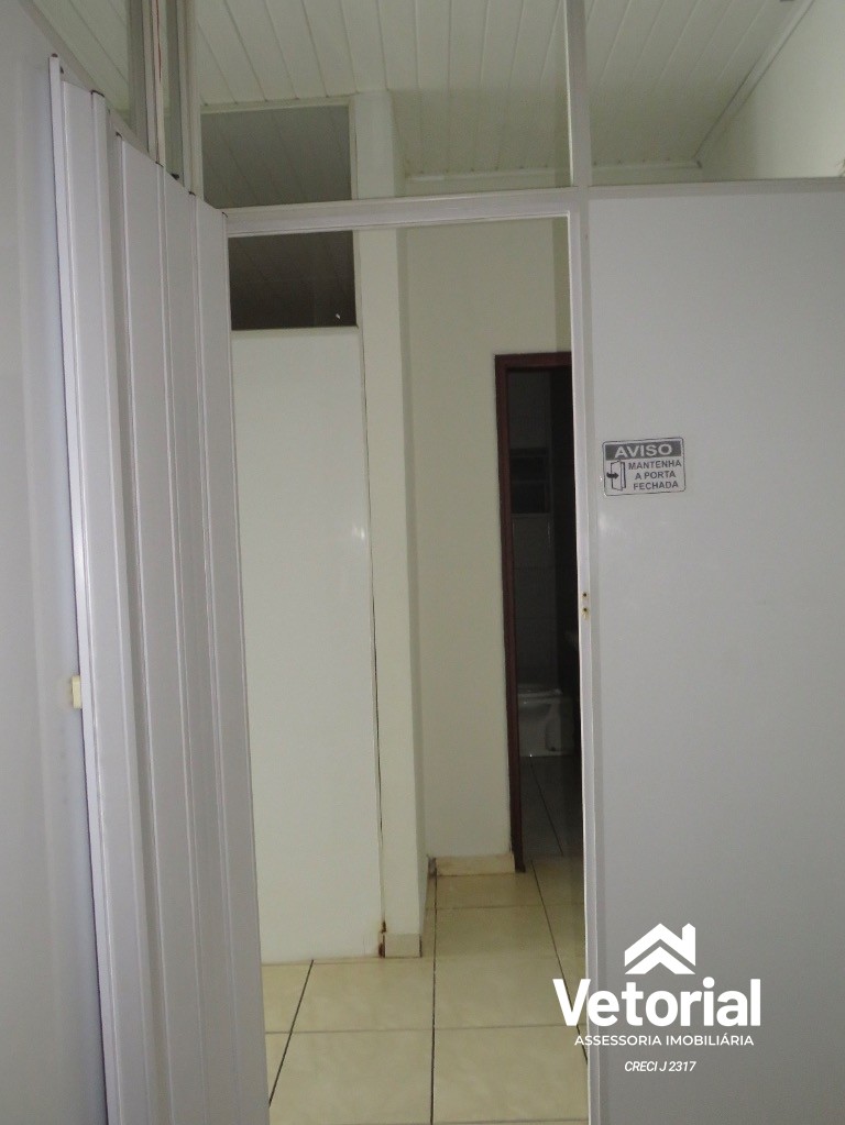 Foto Oportunidade de Locação: Ponto Comercial com Salas, 1 Banheiro e 82m² no Centro de Barreiras-BA!
