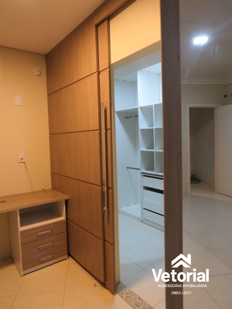 Foto Oportunidade única! Casa para locação no Jardim Ouro Branco em Barreiras-BA: 3 quartos, 2 suítes, 3 salas, 3 banheiros, 4 vagas de garagem, 300m².