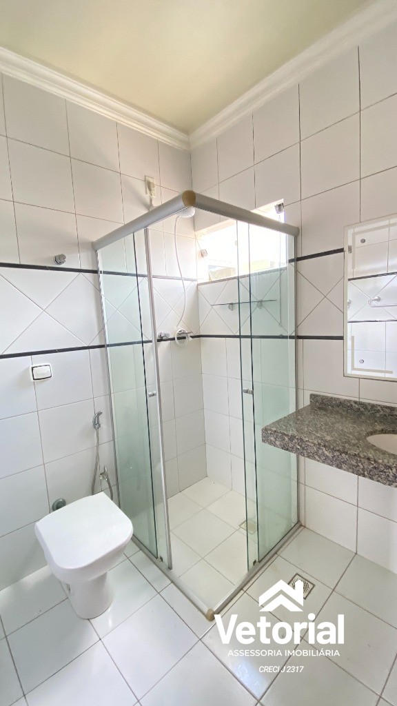 Foto Sobrado com 3/4, sendo 02 suítes , sala ampla, cozinha com armários, excelente! / Barreiras-BA