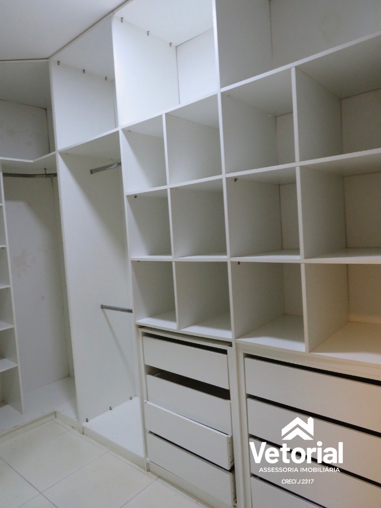 Foto Oportunidade única! Casa para locação no Jardim Ouro Branco em Barreiras-BA: 3 quartos, 2 suítes, 3 salas, 3 banheiros, 4 vagas de garagem, 300m².
